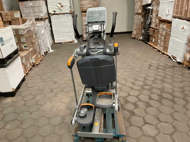 Precor 100i crosstrainer - afbeelding 2 van  8