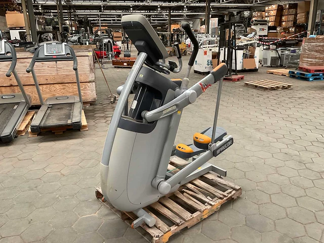 Precor 100i crosstrainer - afbeelding 3 van  5