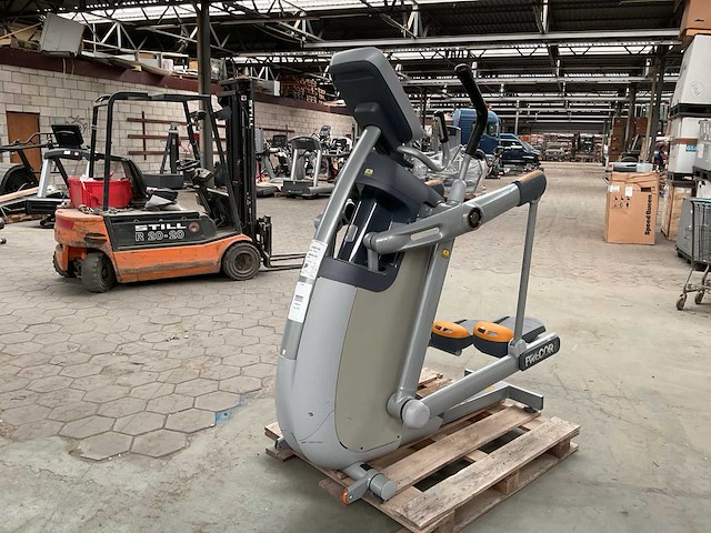 Precor 100i crosstrainer - afbeelding 1 van  6