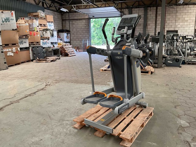 Precor 100i crosstrainer - afbeelding 3 van  7
