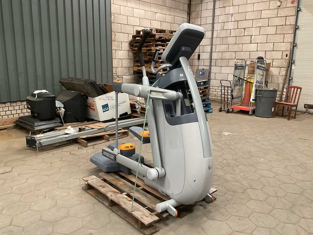 Precor 100i crosstrainer - afbeelding 2 van  8
