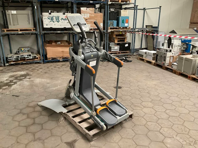 Precor 100i crosstrainer - afbeelding 2 van  7