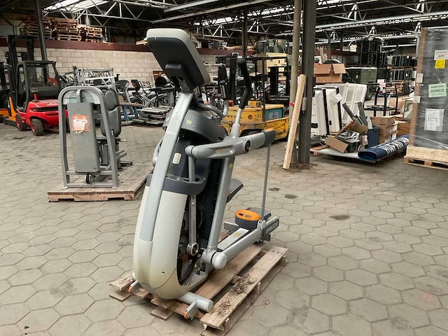 Precor 100i crosstrainer - afbeelding 4 van  8