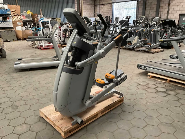 Precor 100i crosstrainer - afbeelding 3 van  7