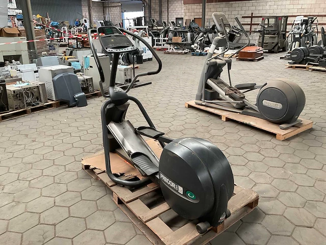Precor efx524 crosstrainer - afbeelding 2 van  7