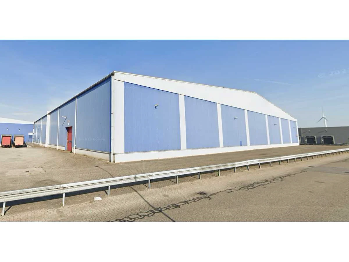 Prefab bedrijfshallen, staalconstructies en agrarische goederen