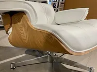 Premium eames lounge chair met ottoman in essen en echt wit leer, essen / wit - afbeelding 3 van  9
