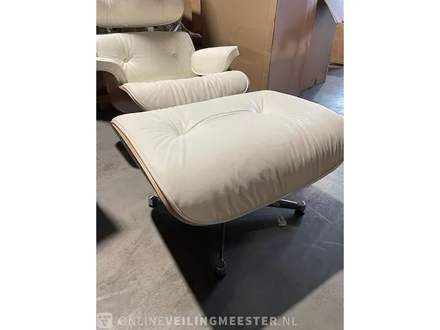 Premium eames lounge chair met ottoman in essen en echt wit leer, essen / wit - afbeelding 9 van  9