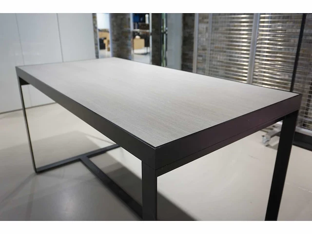 Presentatie tafel - afbeelding 2 van  3