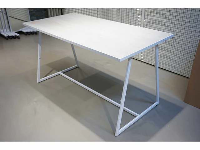 Presentatie tafel - afbeelding 1 van  3