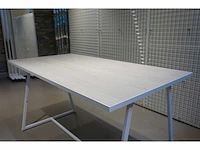 Presentatie tafel - afbeelding 2 van  3