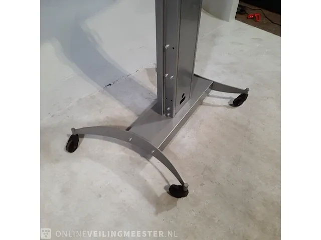 Presentatiescherm op stander lg / vogel, lg 55uj63ov, bouwjaar scherm 2018 - afbeelding 8 van  16