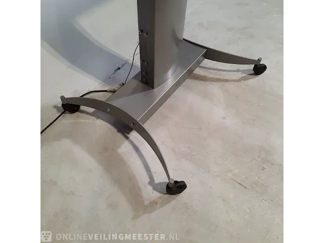 Presentatiescherm op stander lg / vogel, lg 55uj63ov, bouwjaar scherm 2018 - afbeelding 12 van  16