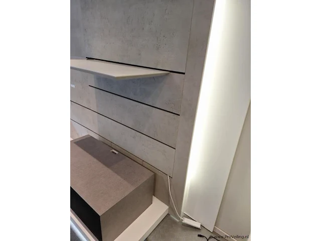 Presentatie/wanddisplay incl. verlichting, wandschap & tv-ophangsysteem - 300x80x240cm - afbeelding 5 van  5