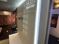 Presentatie/wanddisplay v.v. reclameverlichting "oled gallery design & lg tv-muurbeugel - 240x100x265cm - afbeelding 5 van  5