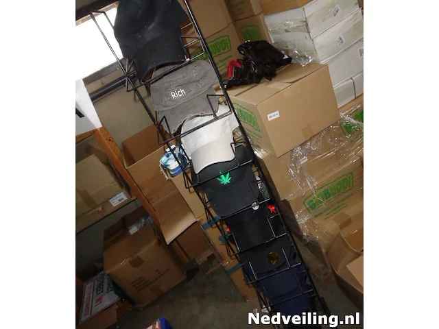 Presenteerrek voor caps petjes incl 10 caps - afbeelding 1 van  3