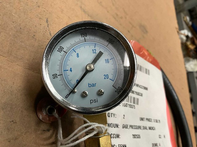 Pressure gage (2x) - afbeelding 2 van  4