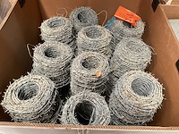 Prikkeldraad op rol (22x) - afbeelding 1 van  3