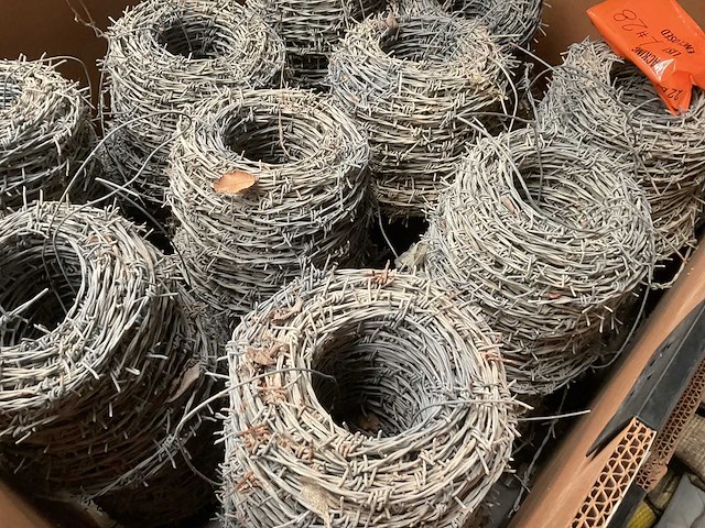 Prikkeldraad op rol (22x) - afbeelding 2 van  3