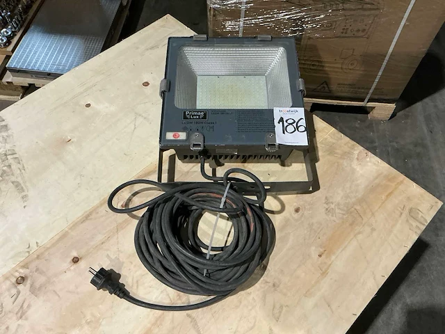 Primae lux ledm 180w bouwlamp - afbeelding 1 van  3