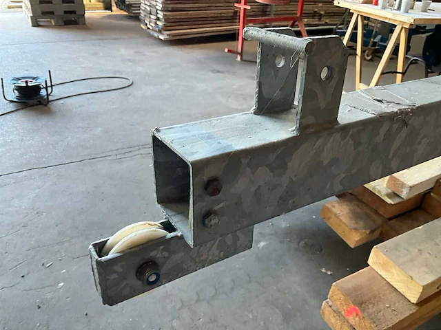 Primaelux bouwlamp met mast - afbeelding 5 van  5