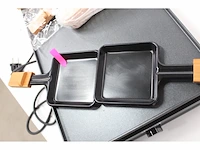 Princess gourmetstel zwart steel raclette grill & bakplaat 8 personen met bamboe - afbeelding 4 van  4