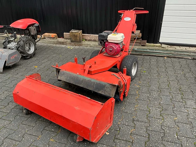 Prins hydraulische veegmachine - afbeelding 1 van  12