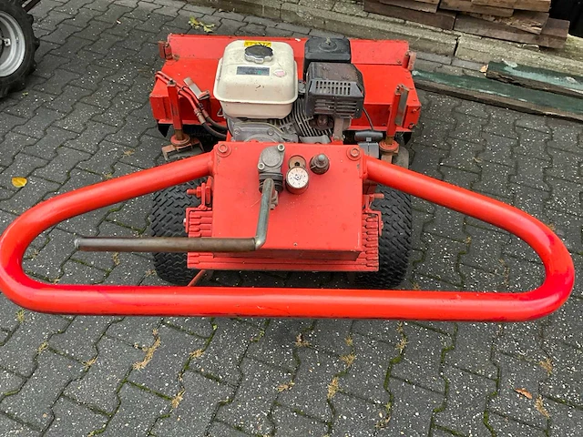 Prins hydraulische veegmachine - afbeelding 10 van  12