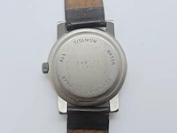Prisma titanium herenhorloge uit oude juweliersvoorraad - afbeelding 5 van  5