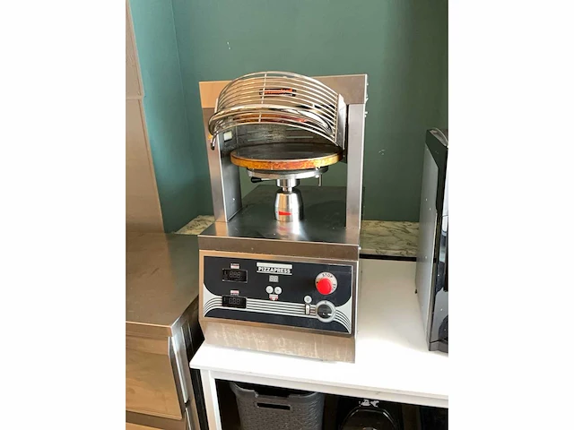 Prismafood - pizzapress 33 - pizzapletter 2023 - afbeelding 2 van  9
