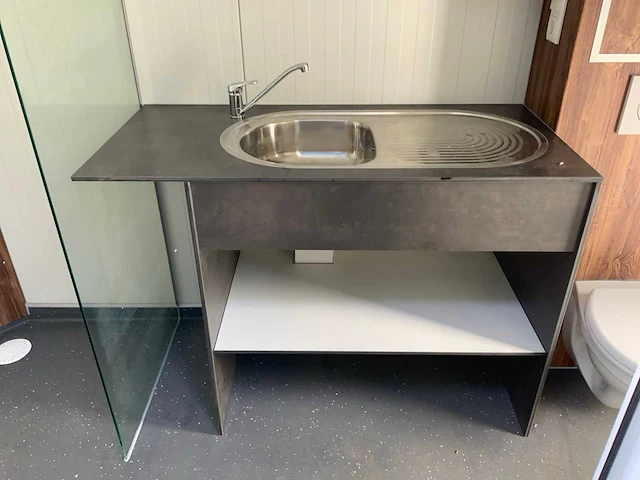 Privé sanitair unit - afbeelding 17 van  36