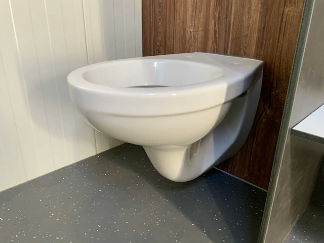 Privé sanitair unit - afbeelding 15 van  36