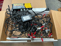 Pro-series battery charger - afbeelding 1 van  3