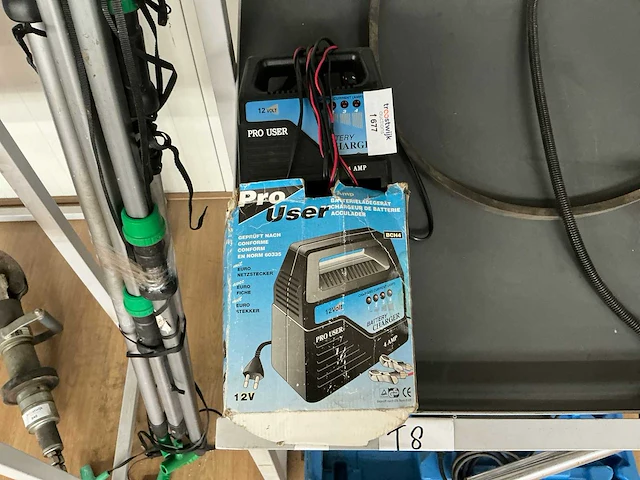 Pro user bch4 acculader - afbeelding 1 van  3