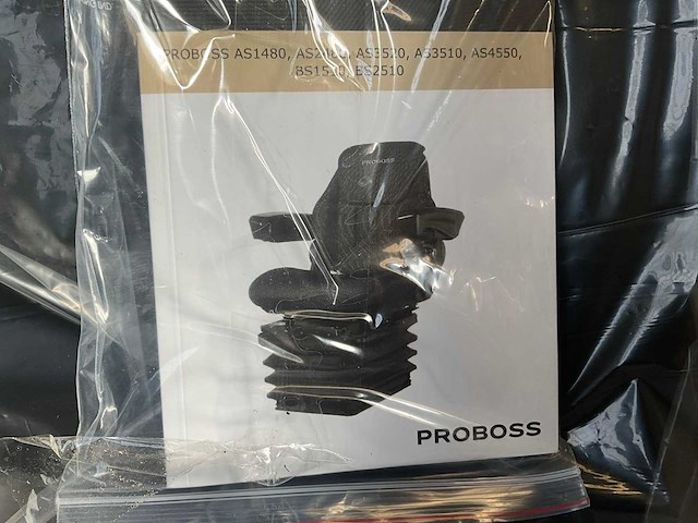 Proboss - as2480 - luchtgeveerde stoel veersysteem stoel met armleuning - afbeelding 6 van  7