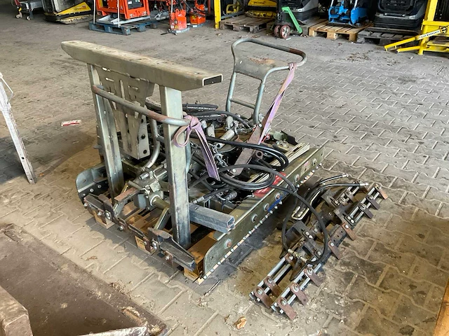 Probst hvz-uni 2009 stenen legklem - afbeelding 6 van  10