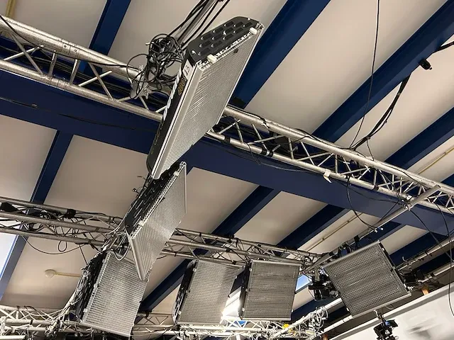 Professionele - licht en audio - studio plaffond v.v. besturing - afbeelding 3 van  34