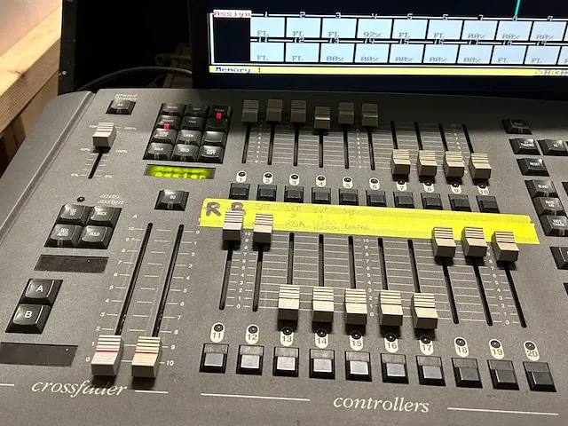 Professionele - licht en audio - studio plaffond v.v. besturing - afbeelding 28 van  34