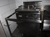 Professionele pasta koker ggm gastro enb669p. afmeting 60 x 60 x 100 cm. - afbeelding 1 van  3