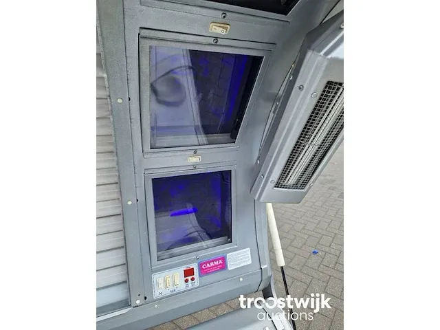 Professionele zonnebank - afbeelding 13 van  13