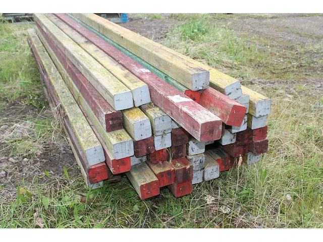 Profielpalen. ruim 50 stuks met o.a. lengte 280cm - afbeelding 2 van  3