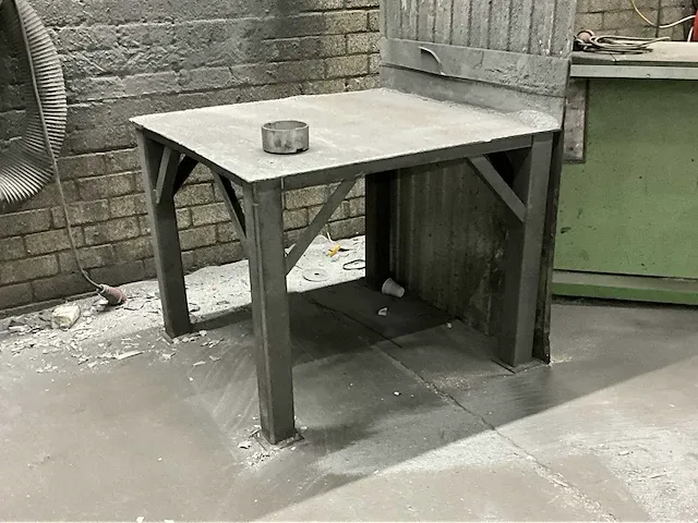 Profielstaal werktafels / lastafels (18x) - afbeelding 1 van  18
