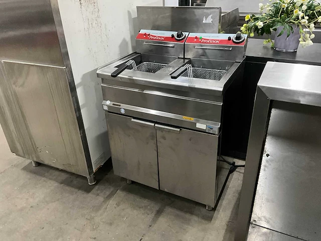 Profinox elt 18+18m-e dubbele friteuse - afbeelding 1 van  9