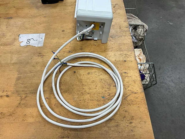 Projecta elektrisch beamerscherm - afbeelding 2 van  5
