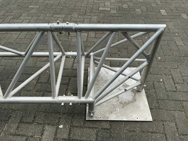 Prolyte aluminium trus poort opstelling - afbeelding 14 van  17