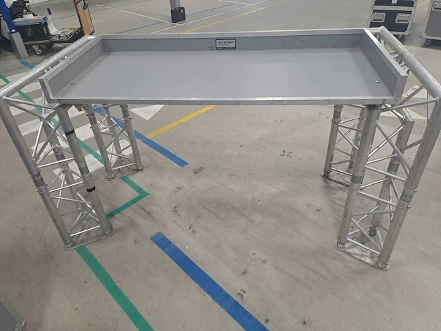 Prolyte truss dj booth - afbeelding 1 van  5