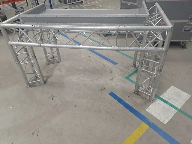 Prolyte truss dj booth - afbeelding 2 van  5