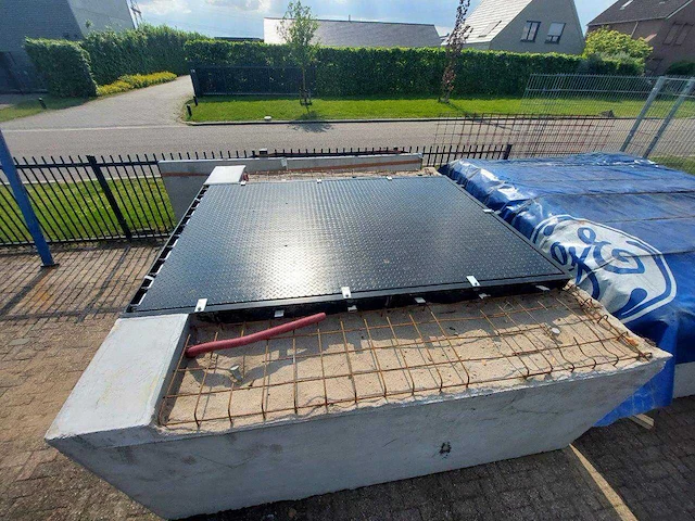 Prom stahl ps 2 dockleveller in prefab betonbak - afbeelding 1 van  8
