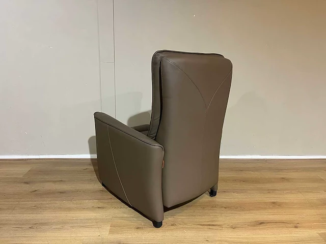 Prominent - romeo - fauteuil - showroommodel - afbeelding 10 van  13