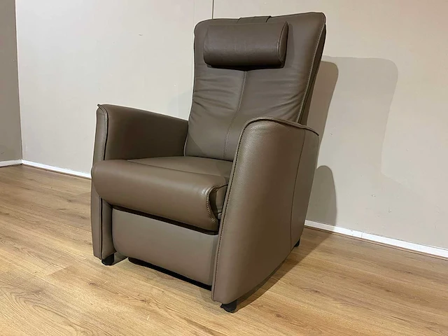 Prominent - romeo - fauteuil - showroommodel - afbeelding 3 van  13